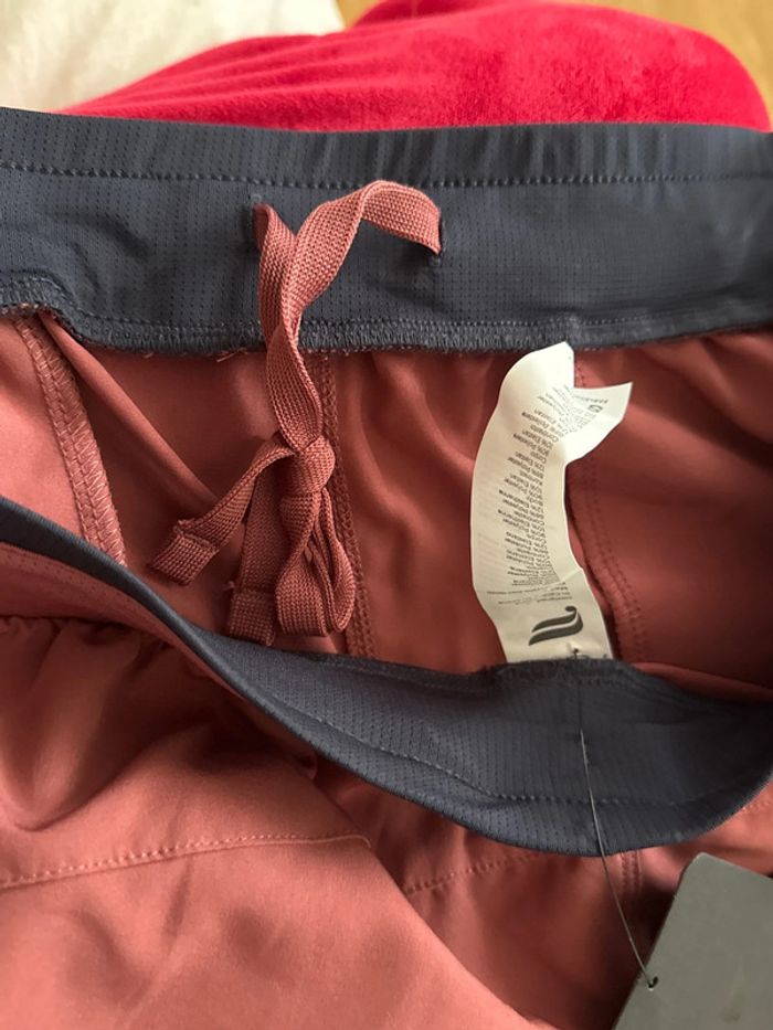Short fabletics taille S - photo numéro 7