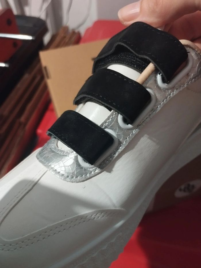 Paire de chaussures - photo numéro 5