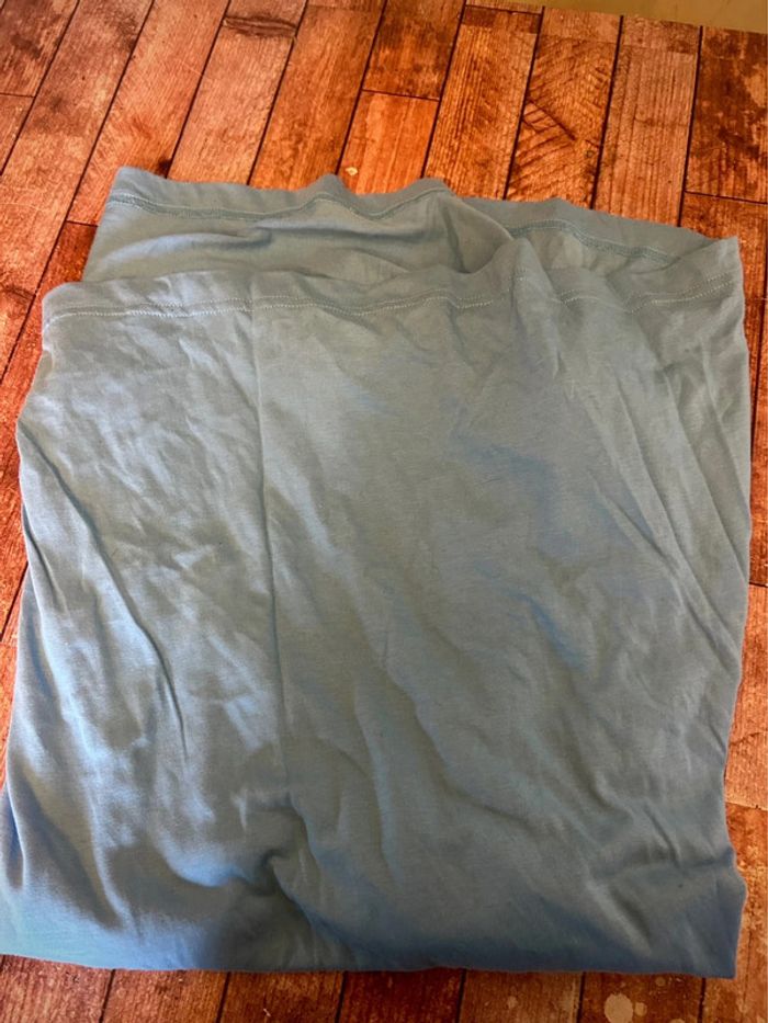 T-shirt Adidas bleu ciel – Neuf avec étiquette – Taille L - photo numéro 4