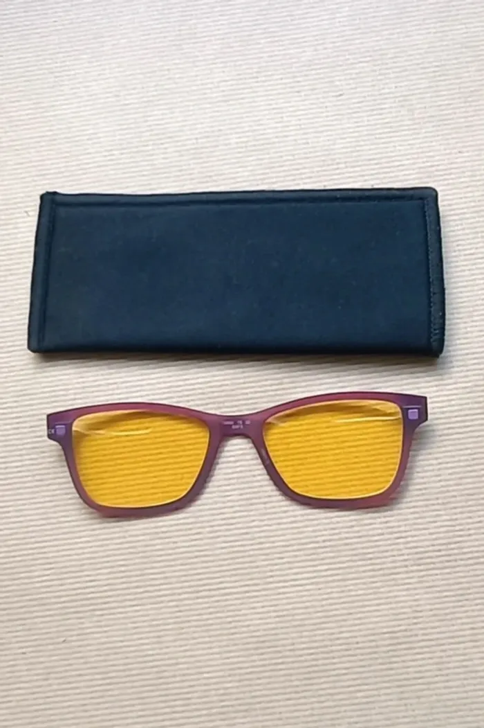 clips lunettes + étui Afflelou - photo numéro 4