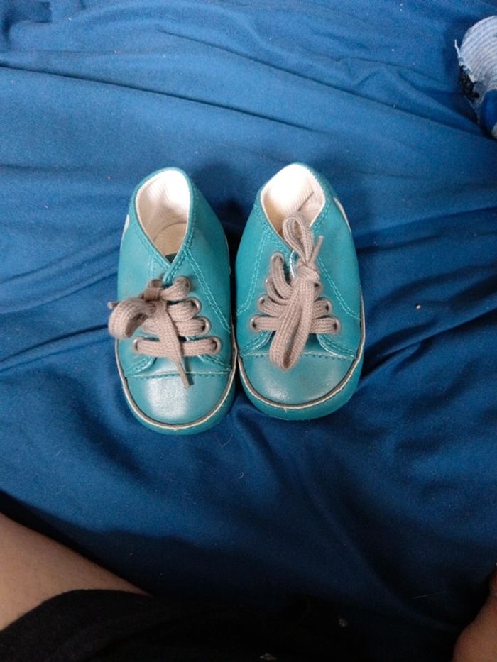 Lot chaussures bébé 0-3 mois - photo numéro 5