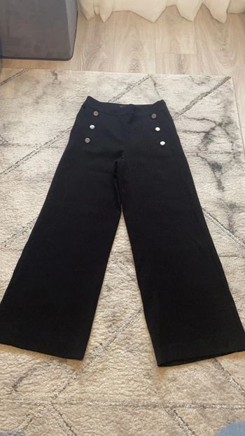 Pantalon noire évasé en bas