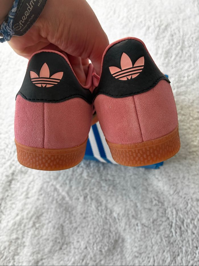 Adidas Gazelle Pink/Black/Gold - photo numéro 4