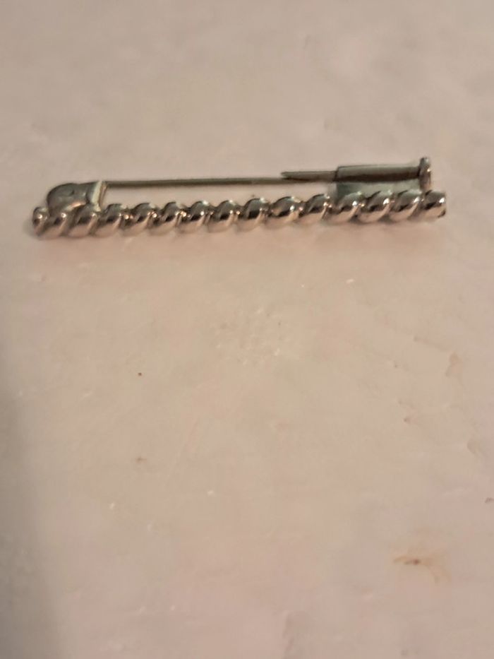 Adorable broche barette torsadée - photo numéro 4