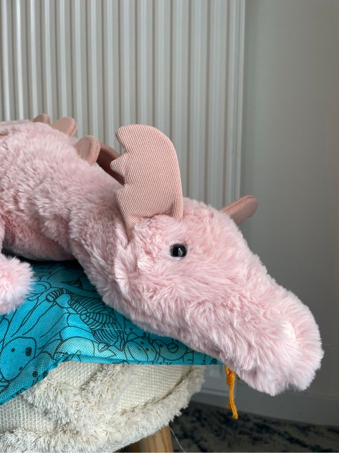 Enorme Peluche JEllYCAT HUGUE DRAGON ROSE 🩷 - photo numéro 7