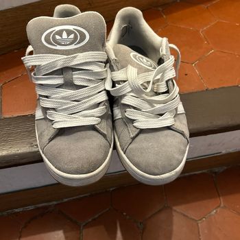Baskets adidas campus grise 39/5