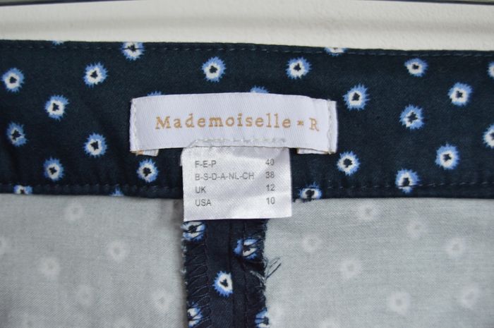 Short imprimé bleu marine Mademoiselle R taille 40 – motif fleuri – bas ondulé - photo numéro 3
