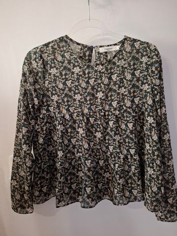 Blouse daphnea fleuri taille 38 en tres bon état 