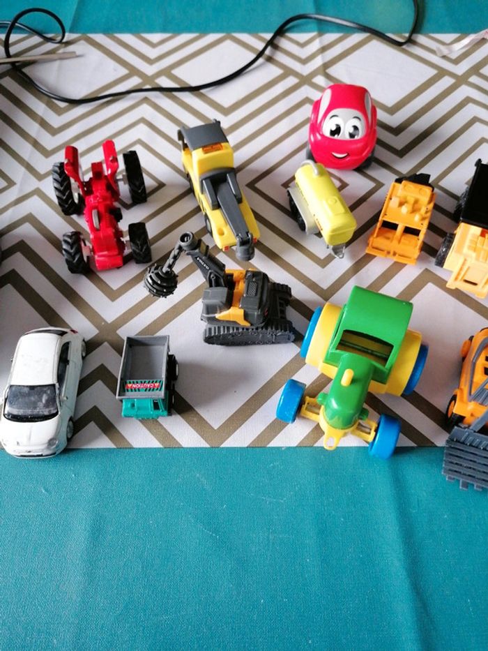 Lot véhicules - photo numéro 3