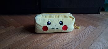Trousse picatchu en très bon état