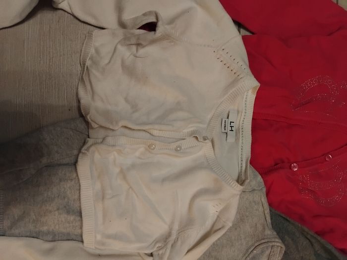 Lot de 4 gilets fille taille 8 ans - photo numéro 2