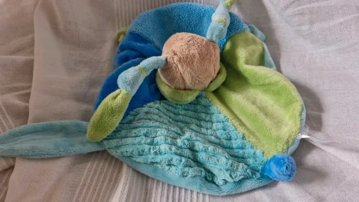 Doudou plat lapin  vert et bleu Maxita - photo numéro 6