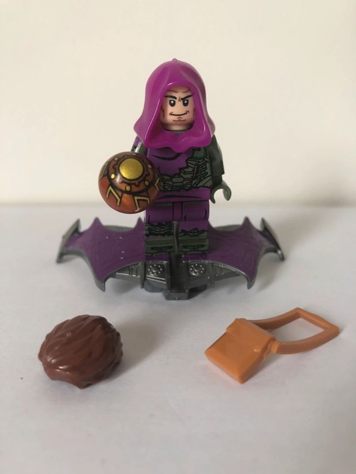 Figurine type lego Bouffon vert. Marvel