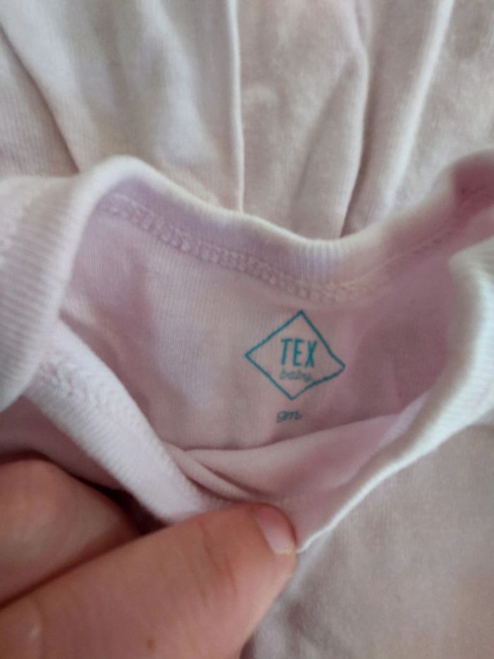 Lot x5 bodies manche longues 9 mois - photo numéro 2