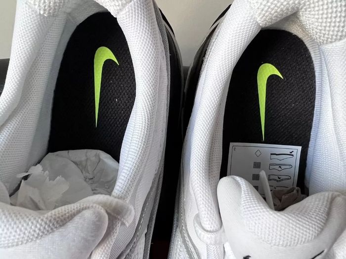 Baskets chaussures Nike neuves taille 40 - photo numéro 8