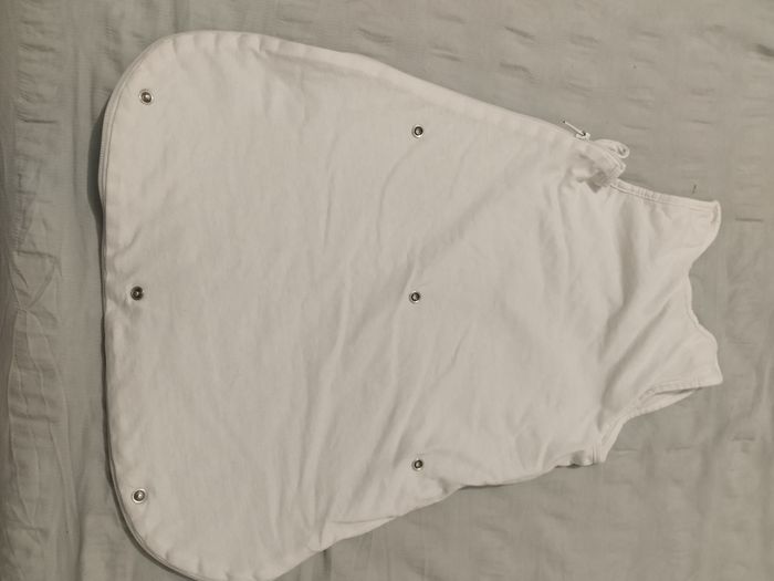 Lot 2 gigoteuses blanches Kiabi 0-6mois - photo numéro 5