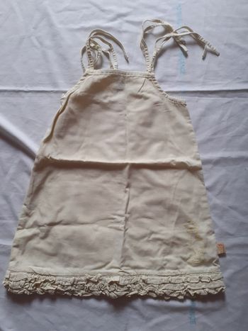 Robe jaune claire à petites bretelles motif girafe