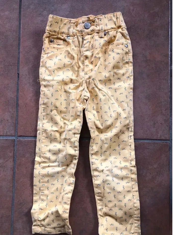 Ensemble pantalon et tee shirt camaïeu junior taille 4 ans en bon état - photo numéro 2