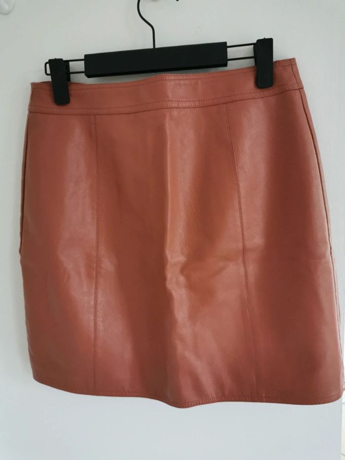 Jupe en simili cuir - photo numéro 2