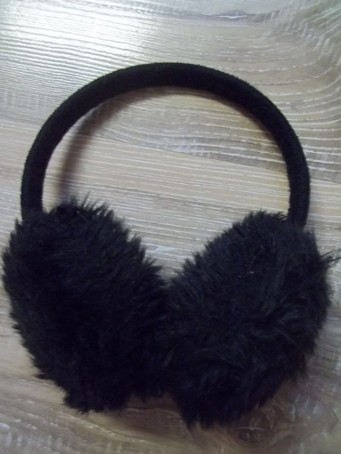 Cache oreille noir - photo numéro 2