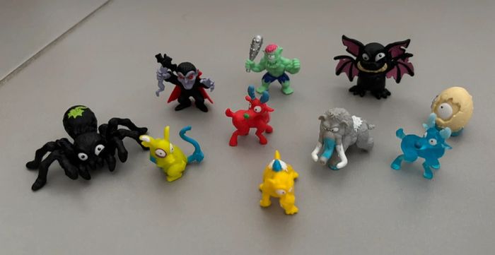 Lot diverses mini figurines