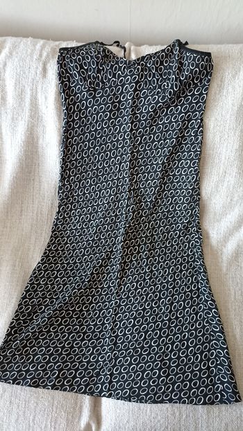 robe noir à motif