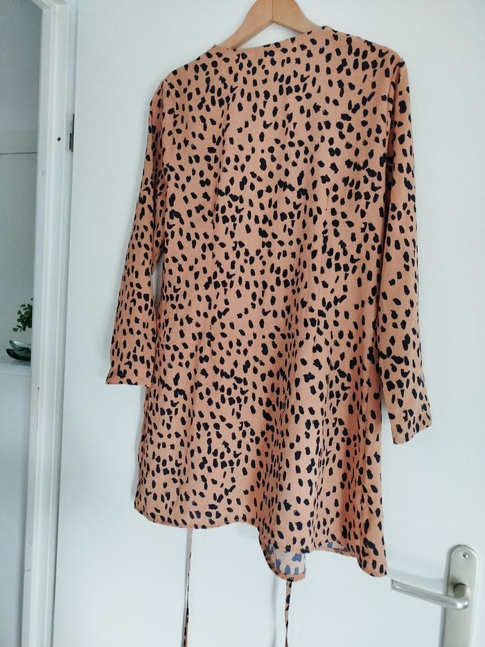 Robe 👗 M/L portefeuille BOOHOO - photo numéro 5