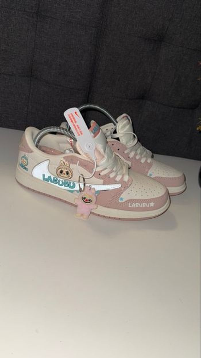 AIR JORDAN LABUBU