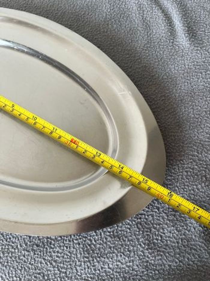 Plat de présentation ou de service pour la table en acier inoxydable. - photo numéro 2