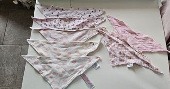 Lot de 7 bavoirs bandana