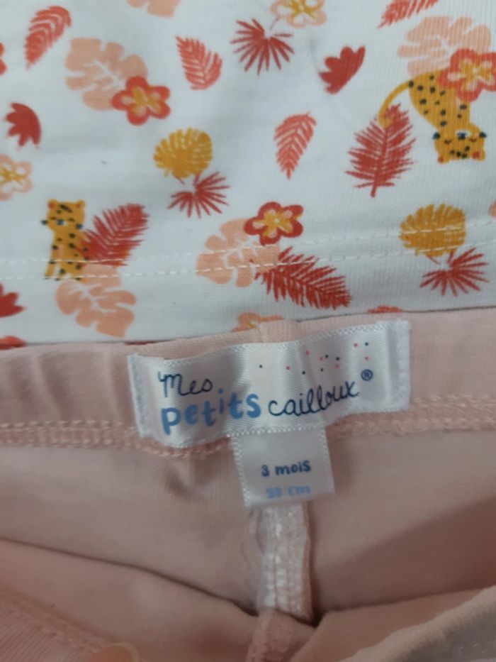 Ensemble débardeur et short fille taille 3 mois - photo numéro 2