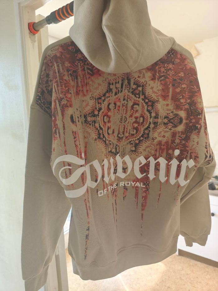 Sweat à capuche UNFFECTED “Souvenir of the Royal” – Taille S
