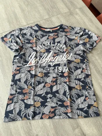 T-shirt deeluxe taille 14 ans
