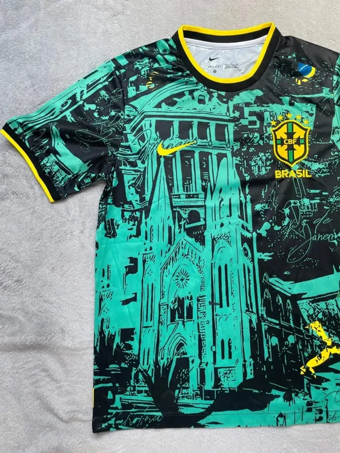 Maillot concept foot Brésil vert noir édition Cathédrale taille M - photo numéro 2