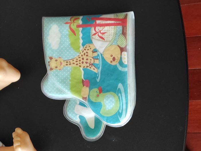 Livre de bain bébé – Sophie la Girafe - photo numéro 3