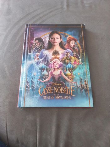 Livre cassé noisette et les quatre royaumes disney