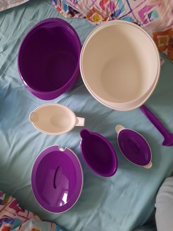 Tupperware 