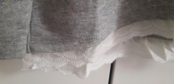 U collection Sweet léger fille gris clair touches de fluo 8 ans Neuf jamais porté - photo numéro 3