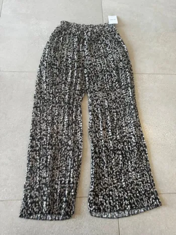 Pantalon élastique à la taille,  neuf, taille unique, 100cm de longueur