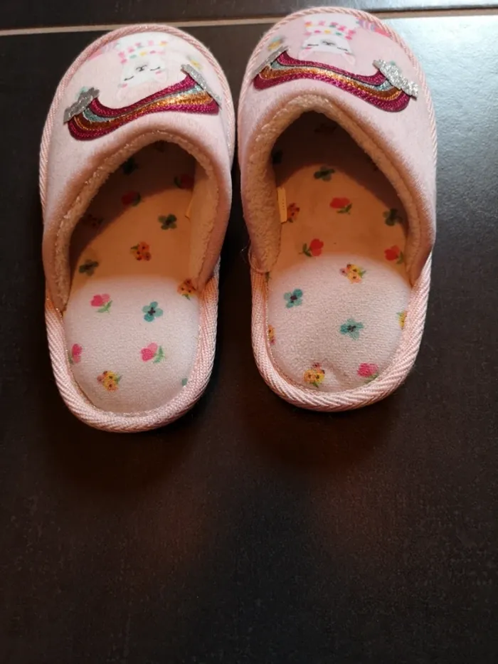 Chaussons pointure 31 - photo numéro 3