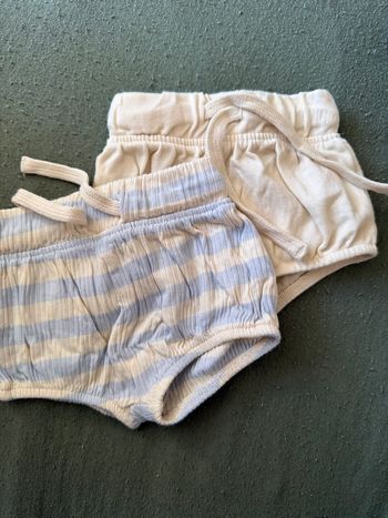 Lot de 2 shorts en 3 mois 