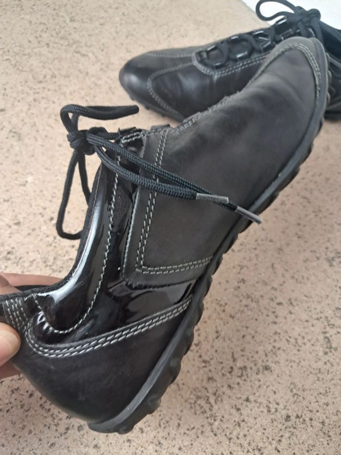 Geox baskets noire vernie P.38 en tbe - photo numéro 5
