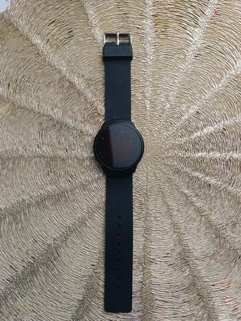 Montre tactile noire