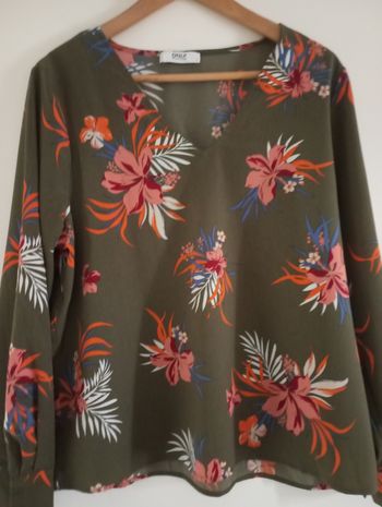 Blouse manches longues motif tropical