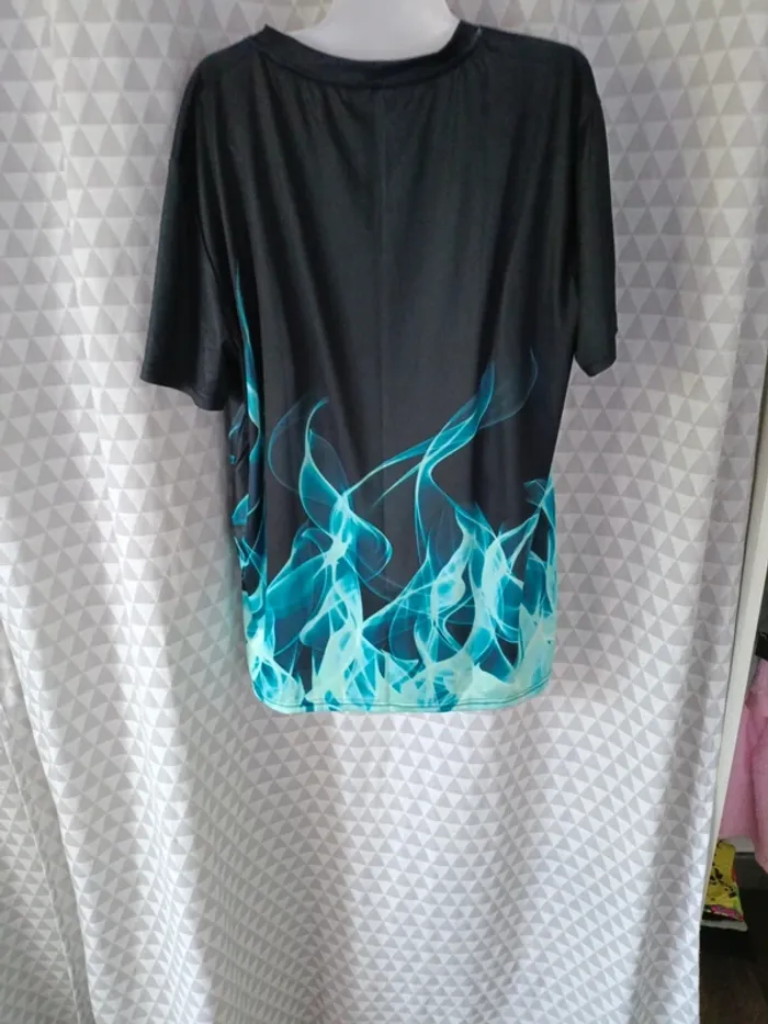 T-shirt XL neuf - photo numéro 3