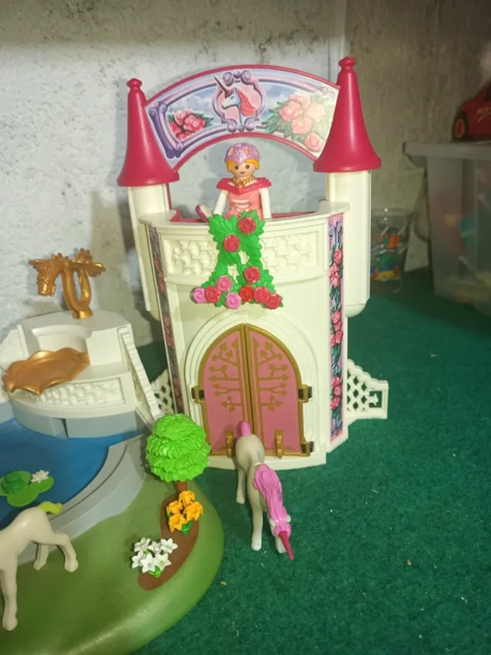 Lot princesses playmobil (fontaine 4137, château transportable 5419, - photo numéro 11