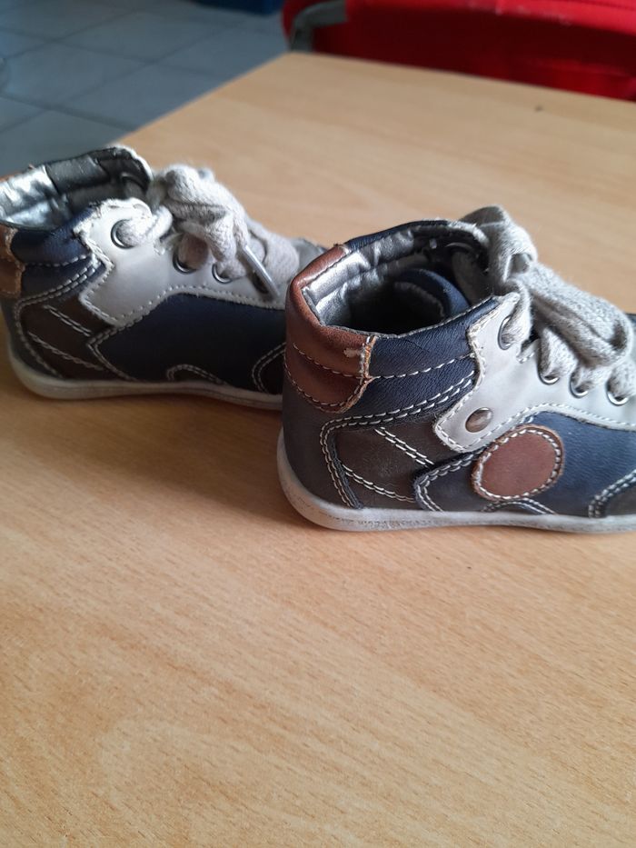 Chaussures de marche 20 - photo numéro 3