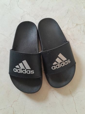 Claquette 💫rigide 💫taille 30-31💫