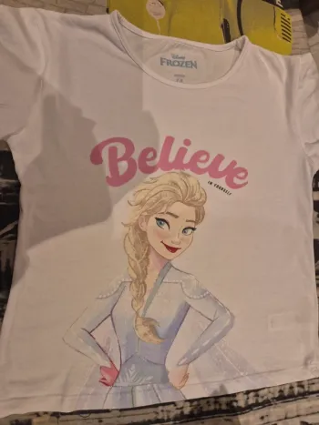 T-shirt 7-8 ans