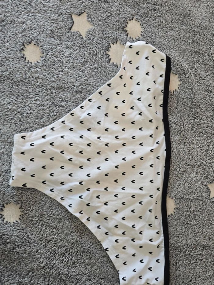 Culotte undiz pikachu neuve taille XL - photo numéro 5
